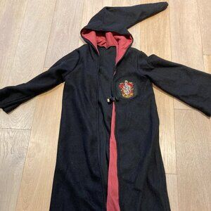 Kids Harry Potter costume, size M - robe and wand